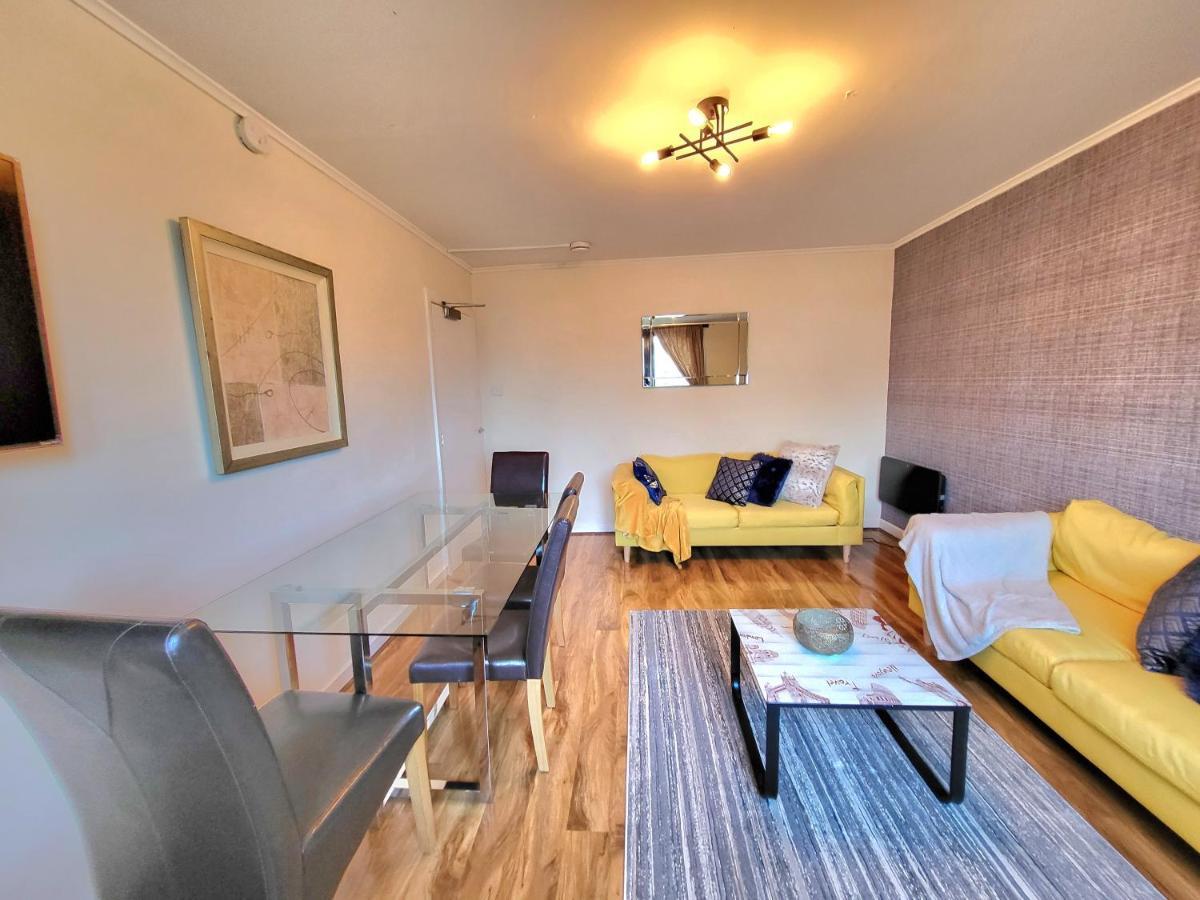 3 Bedroom Aprtmt At Sensational Serviced Aberdeen- Froghall Avenue Apartment *