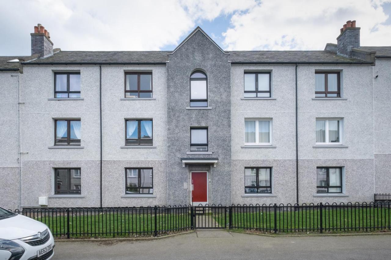 Apartment 3 Bedroom Aprtmt At Sensational Serviced Aberdeen- Froghall Avenue Aberdeen