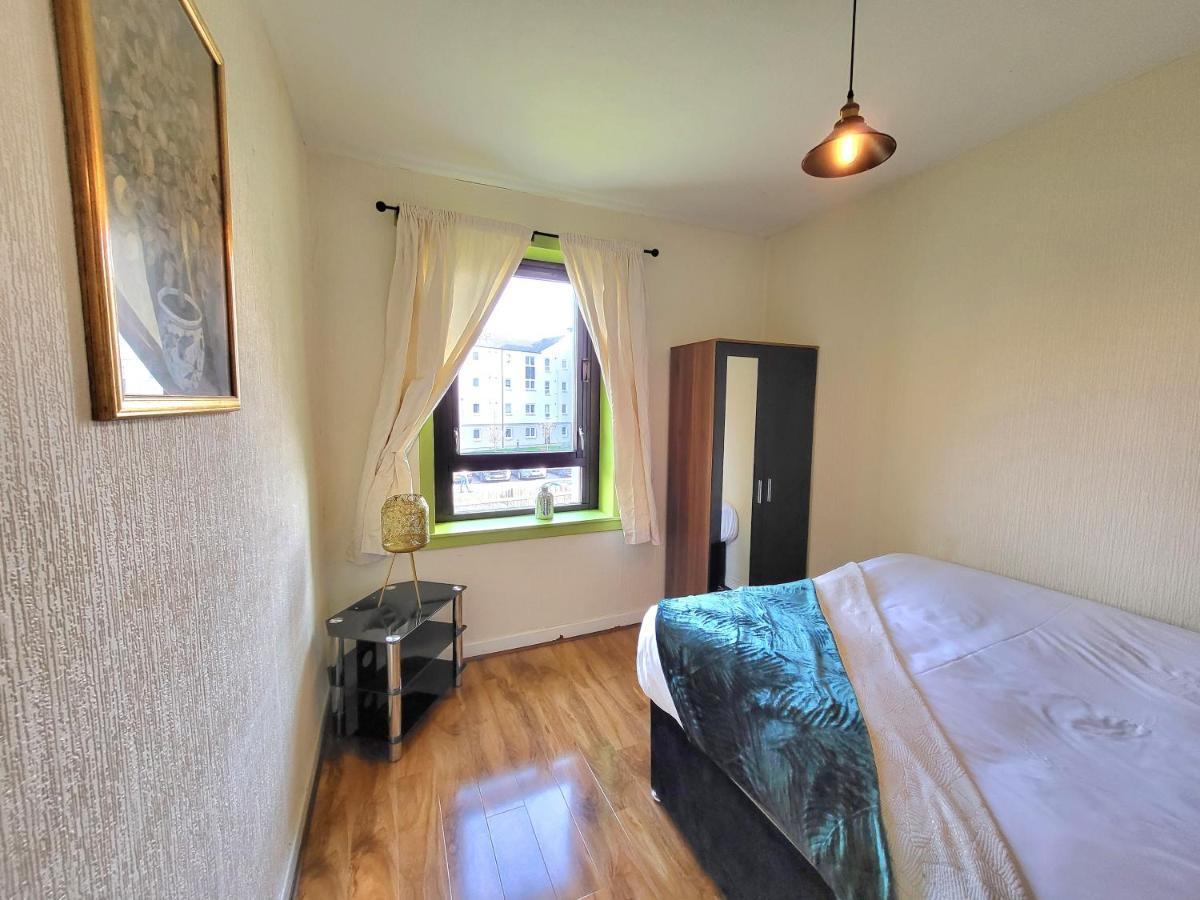 3 Bedroom Aprtmt At Sensational Serviced Aberdeen- Froghall Avenue