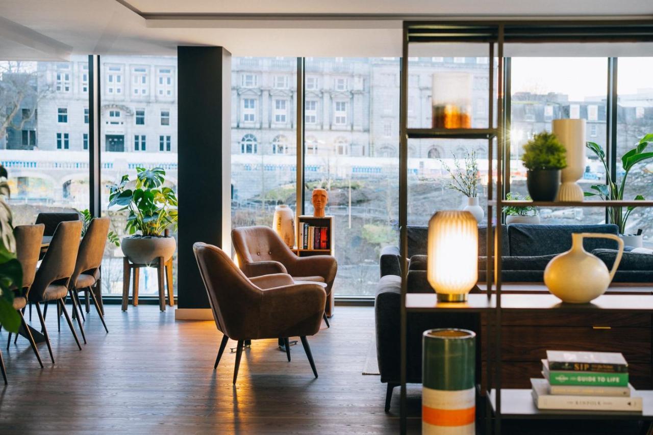 Chic And At The Point In Apartment *