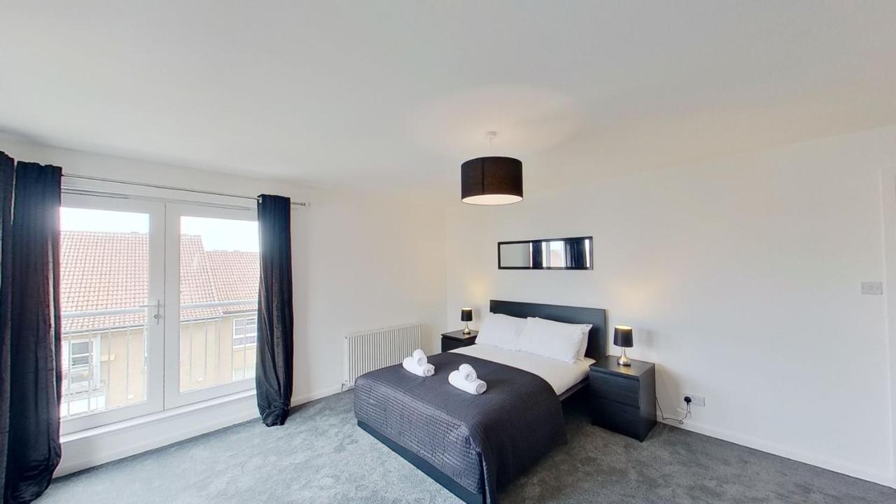 Orange Bothwell Road Apartment
