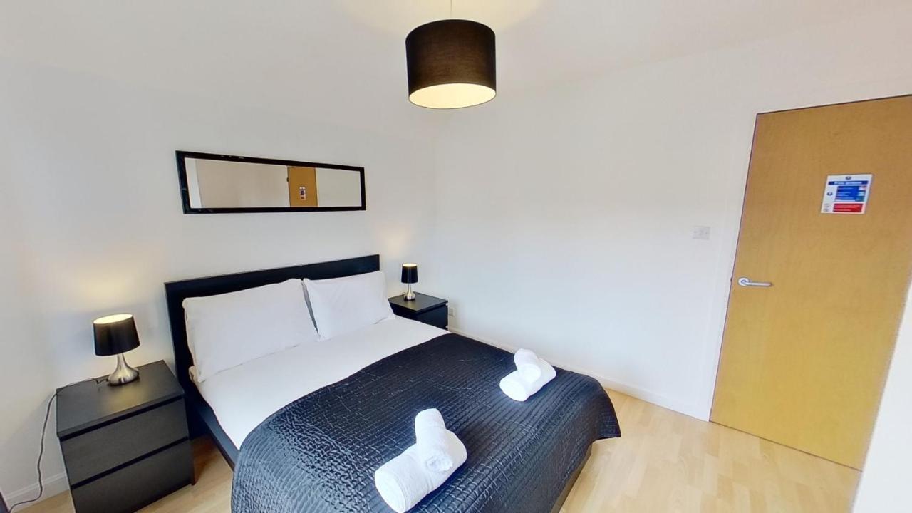 Orange Bothwell Road Apartment