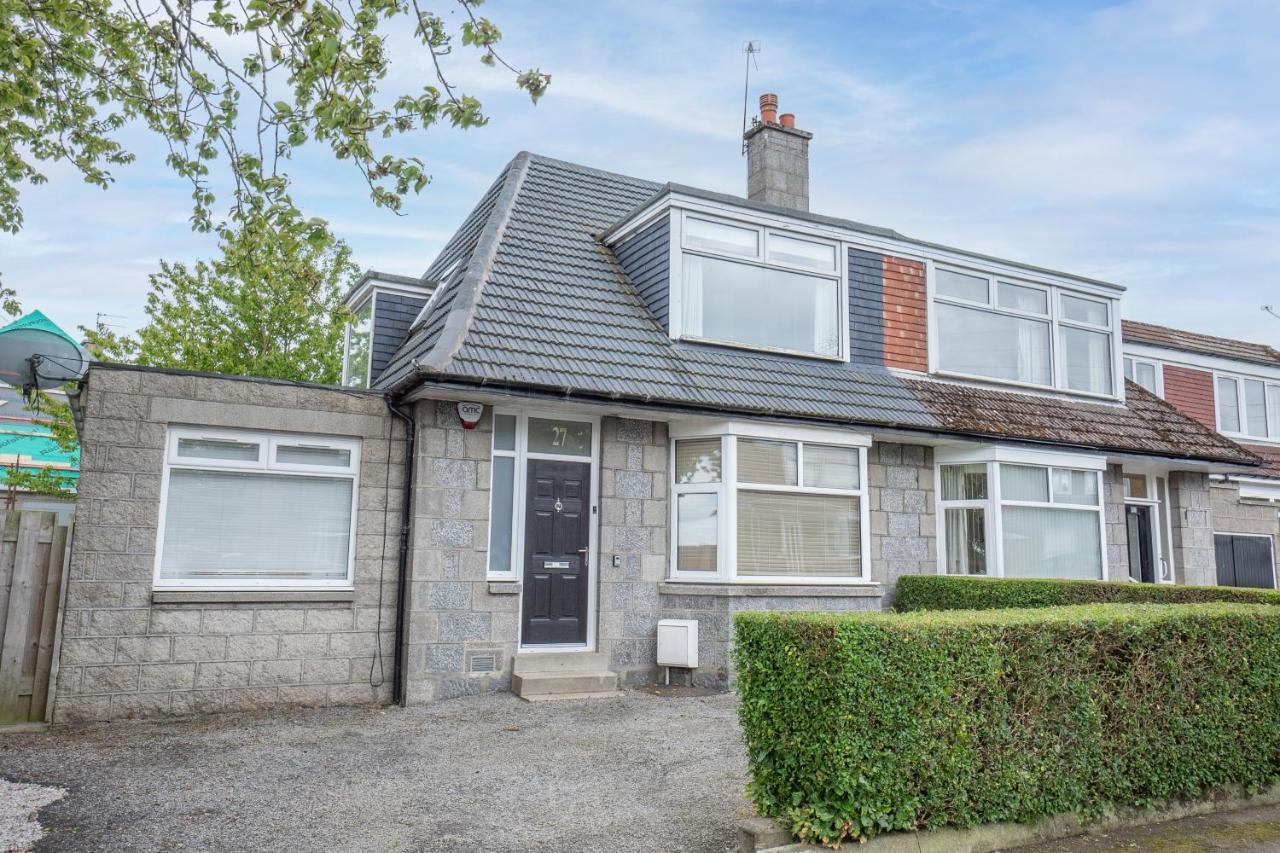 Dwellcome Aberdeen: 5-bedroom Garden House With Fast Wi-fi * Aberdeen
