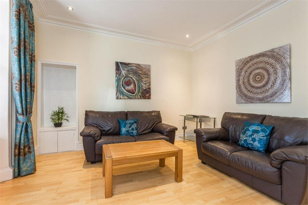 Chapel Street 42b First Floor 1-bedroom Apartment, Center Apartment
