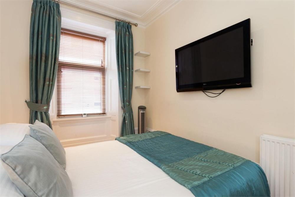 Chapel Street 42b First Floor 1-bedroom Apartment, Center *