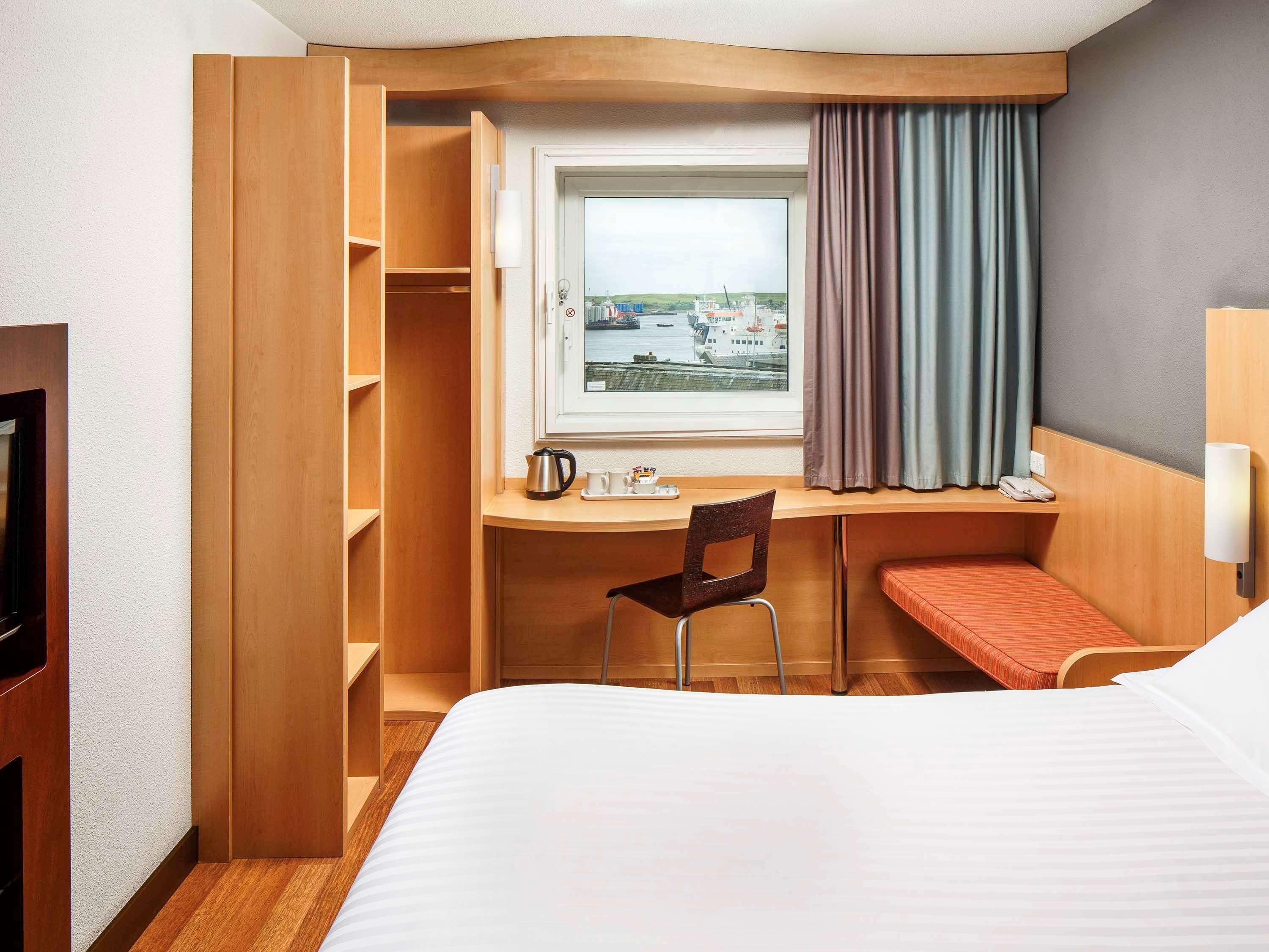 Hotel Ibis Centre - Quayside 3*
