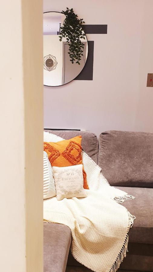 Vibrant Centre Living Apartment Aberdeen