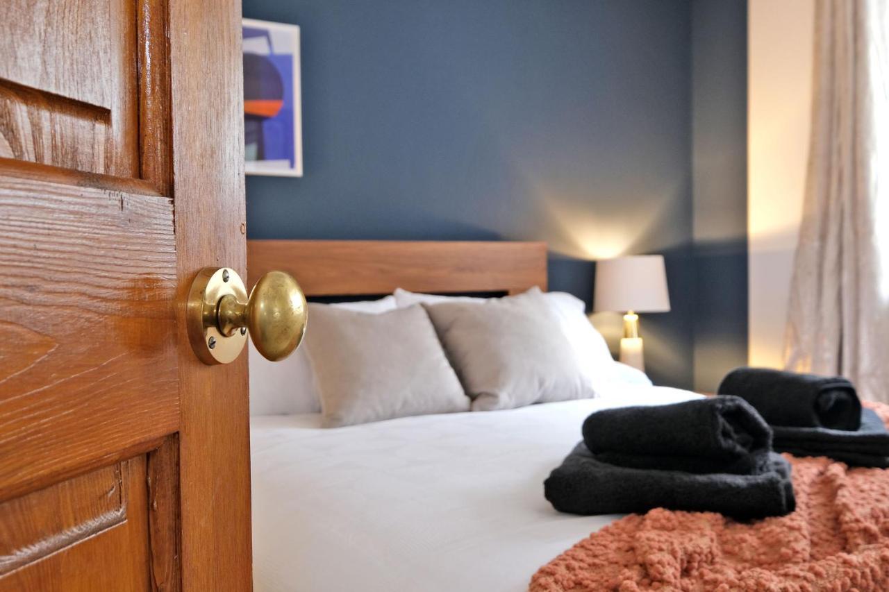 Apartment Sensational West End Living With Bicocca