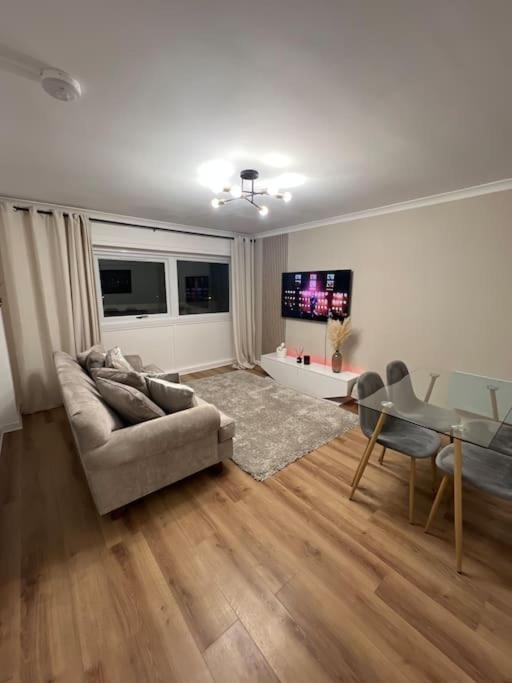 Apartment Stunning 2-bed In The Heart Of Aberdeen* *
