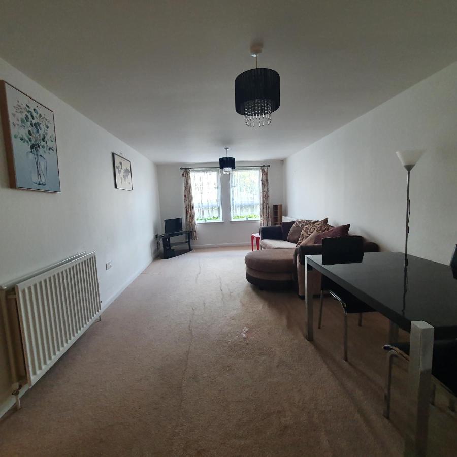 Apartment 2-bedroom Back Hilton Area - Ground Floor, Center *