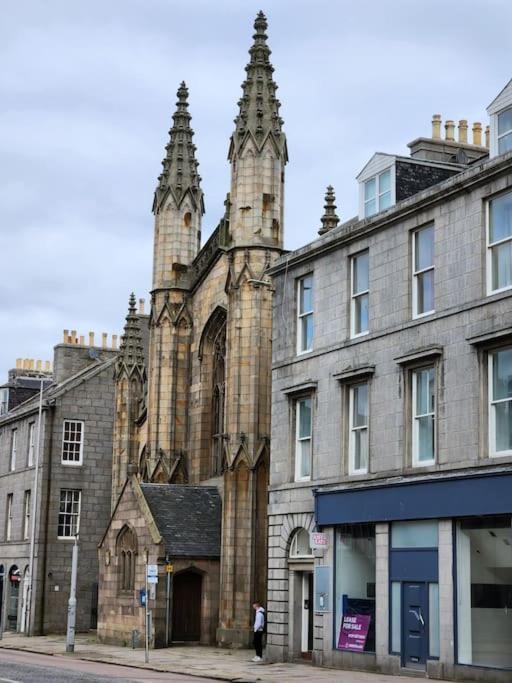 Crown House Two Bedroom Apartment Aberdeen