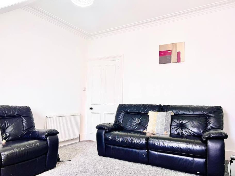 Crown House Two Bedroom * Aberdeen