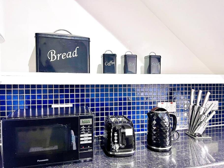 Crown House Two Bedroom Apartment *