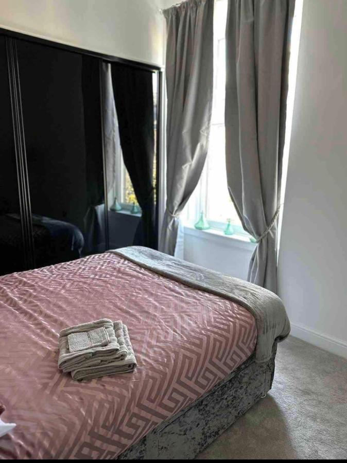 Apartment Amazing Getaways - The Place For With Free Parking