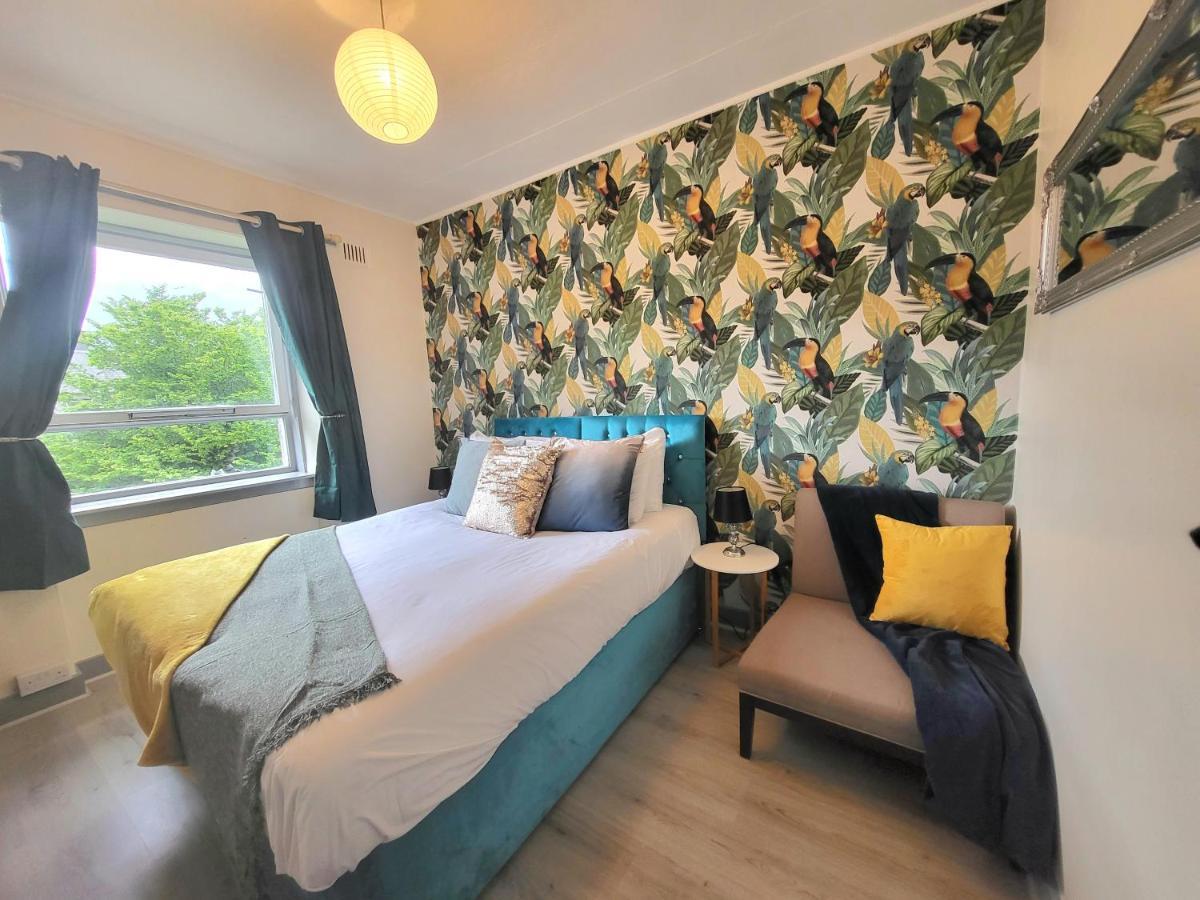Apartment Sensational Stay: Family Business With Balcony
