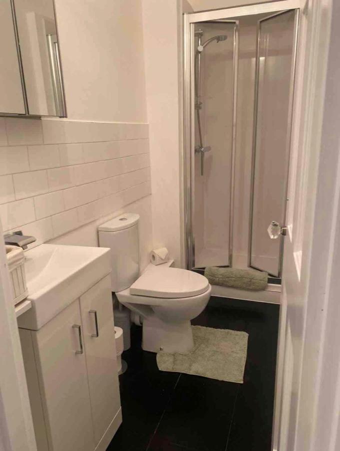 Apartment Amazing Getaways - The Place For With Free Parking