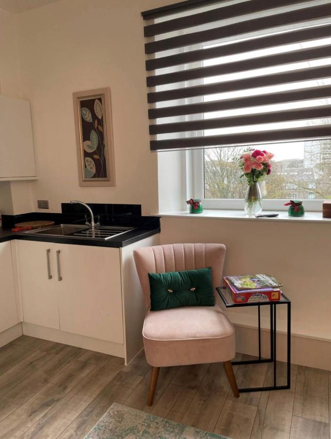 Apartment Amazing Getaways - The Place For With Free Parking *