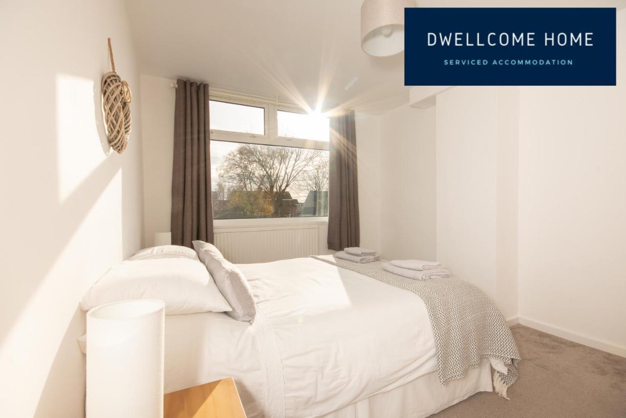 Dwellcome Aberdeen: 5-bedroom Garden House With Fast Wi-fi Holiday home *