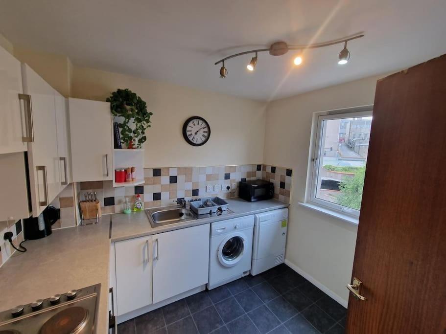 Granite Getaways - Union Skyview * Aberdeen