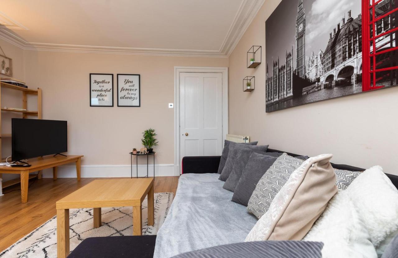 Modern Free Parking Apartment