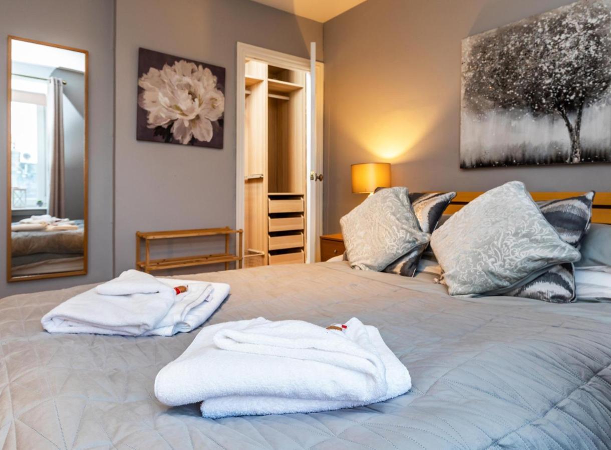 Modern Free Parking Apartment
