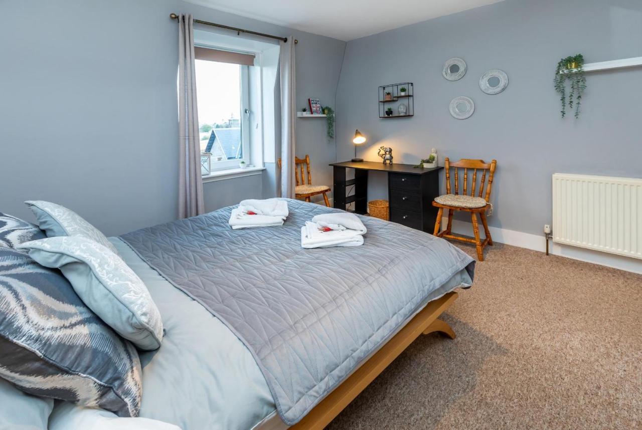 Modern Free Parking Apartment *