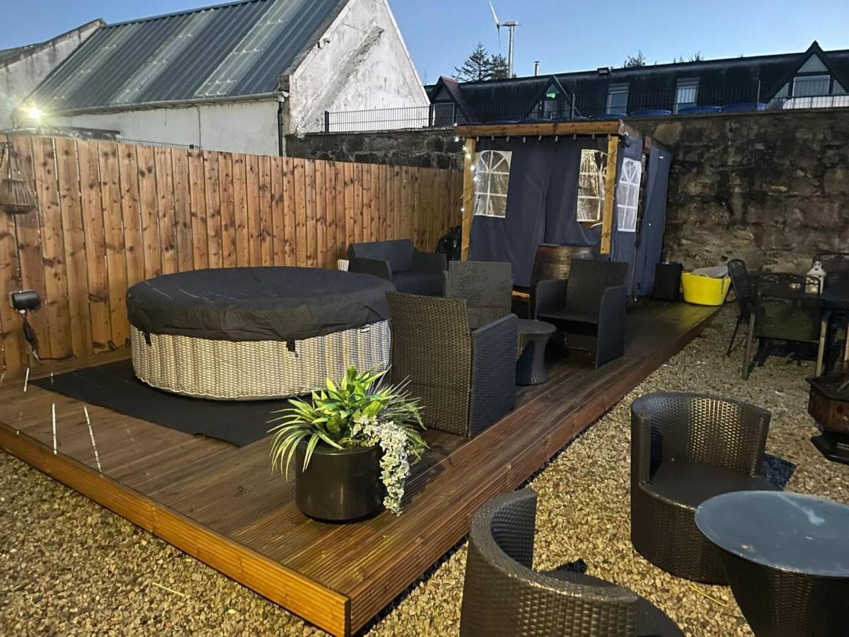 Rural Chapel Near Airport Bar & Hot Tub Aberdeen