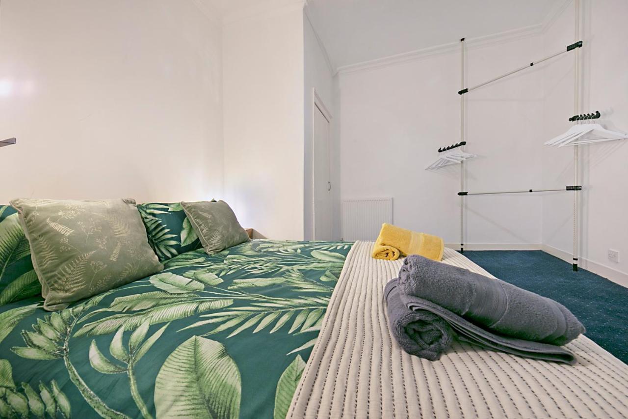 Apartment Castle Street ✪ Grampian Lettings Ltd *