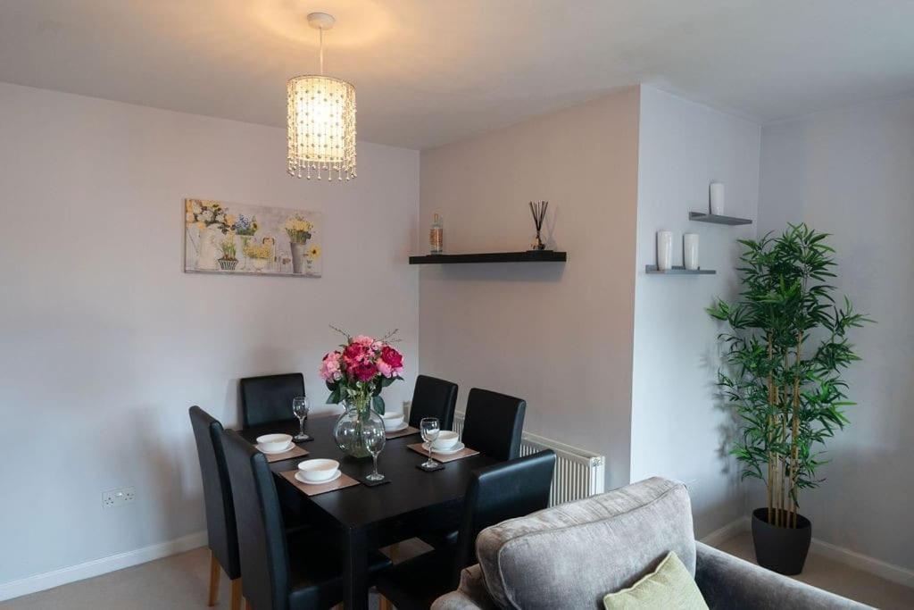 Hope House - 2 Bedroom Flat * Aberdeen