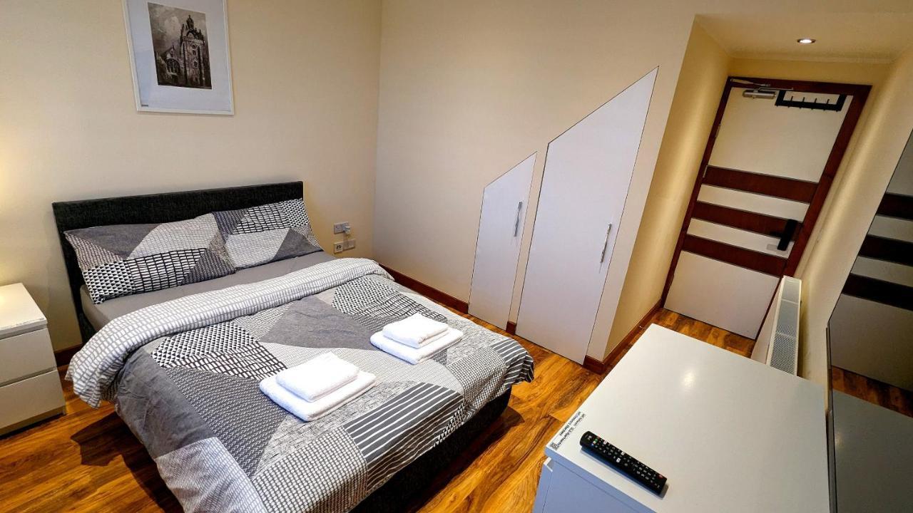Homestay Private In Modern *