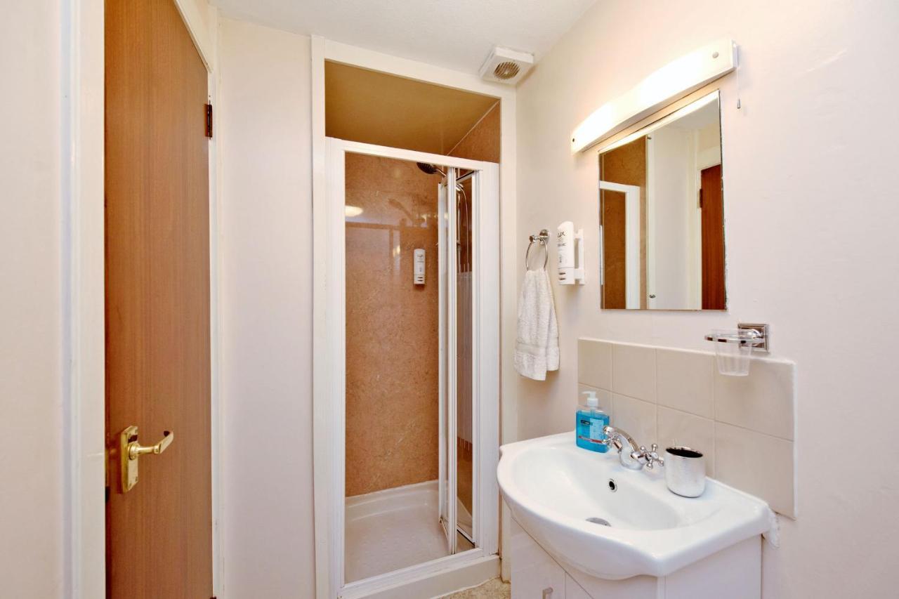Guest house Shah Zaki Casa Bella Aberdeen