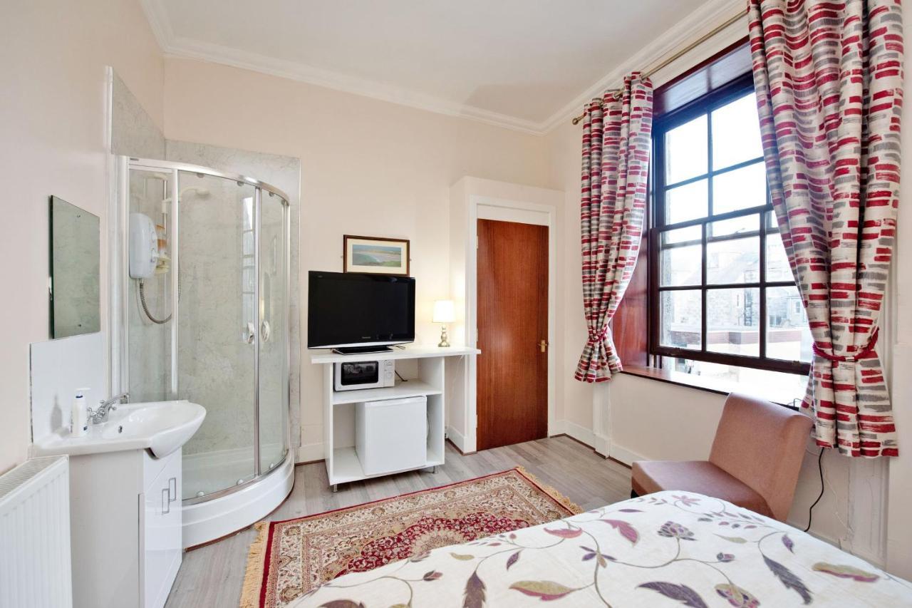 Shah Zaki Casa Bella Aberdeen
