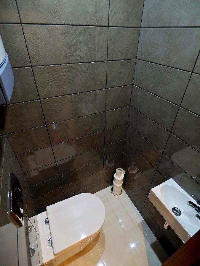 Homestay Private In Modern *