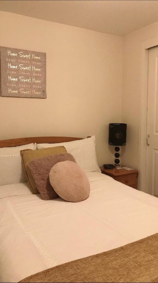 Working Professionals In Bed & Breakfast