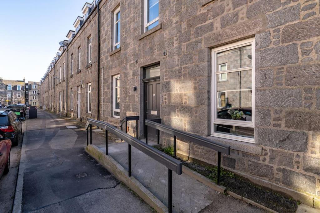 Apartment Remodelled Luxury 3 Bed *