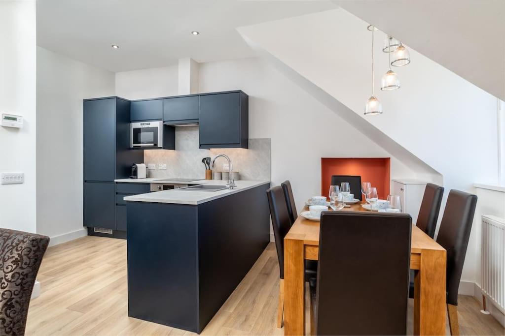 Apartment Remodelled Luxury 3 Bed Aberdeen