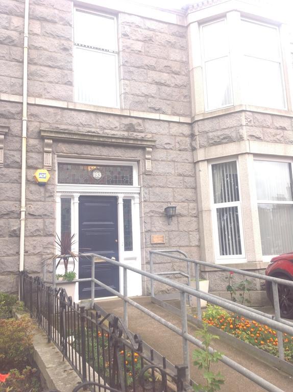 Hannahs Guest house Aberdeen
