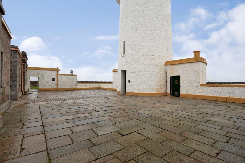 Lighthouse - Coastal, Dolphins Holiday home *