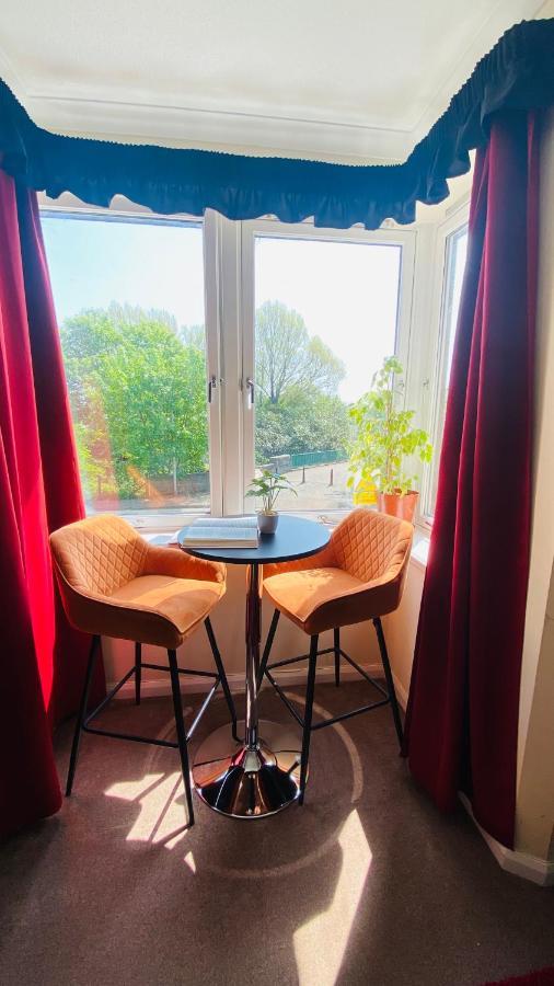 Homestay Rod's - Private Parking Aberdeen