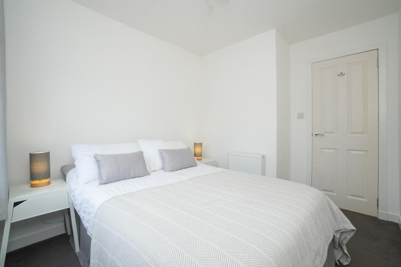 Dwellcome Aberdeen: 5-bedroom Garden House With Fast Wi-fi *