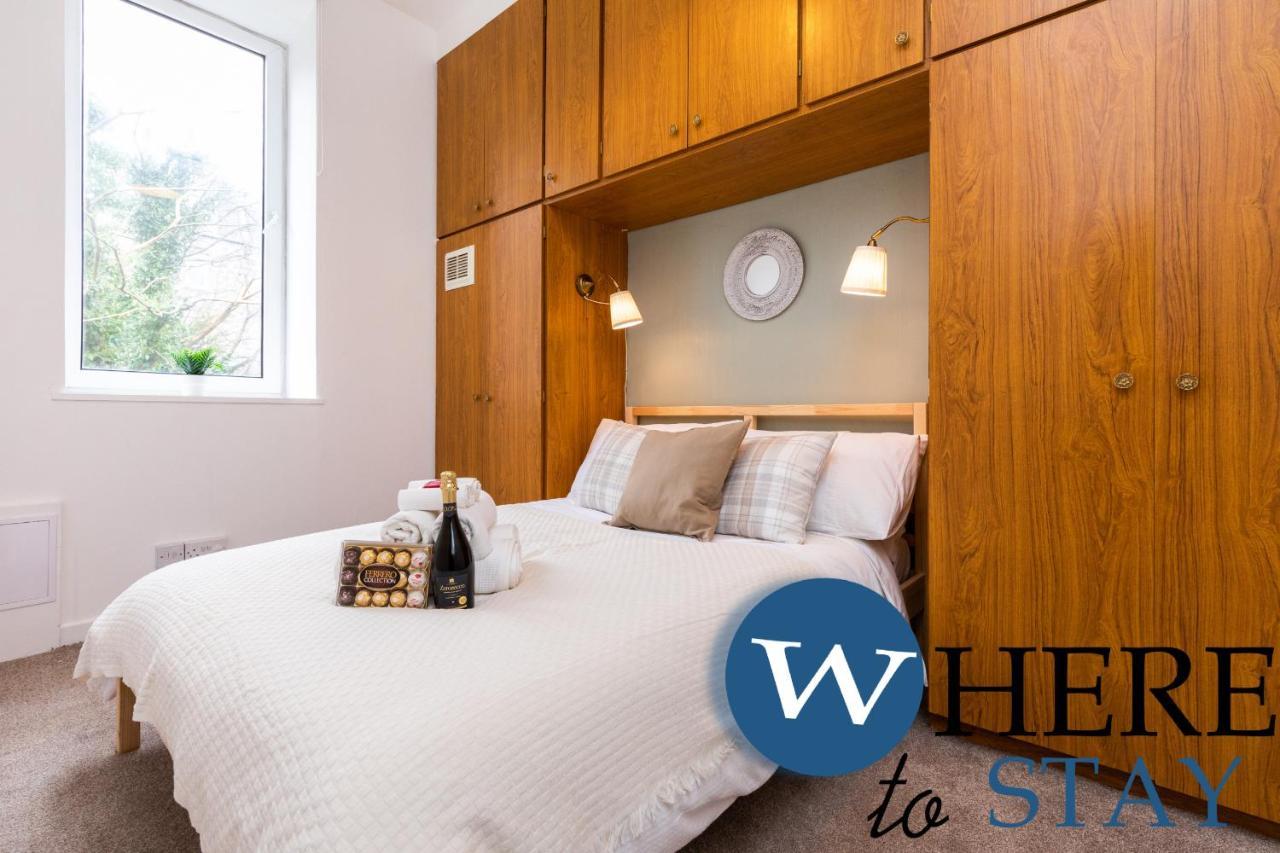 Wheretostay River Side *