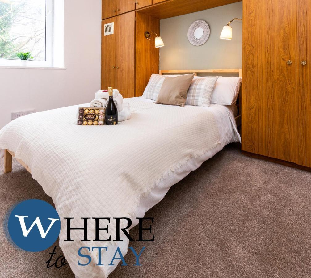 Wheretostay River Side *