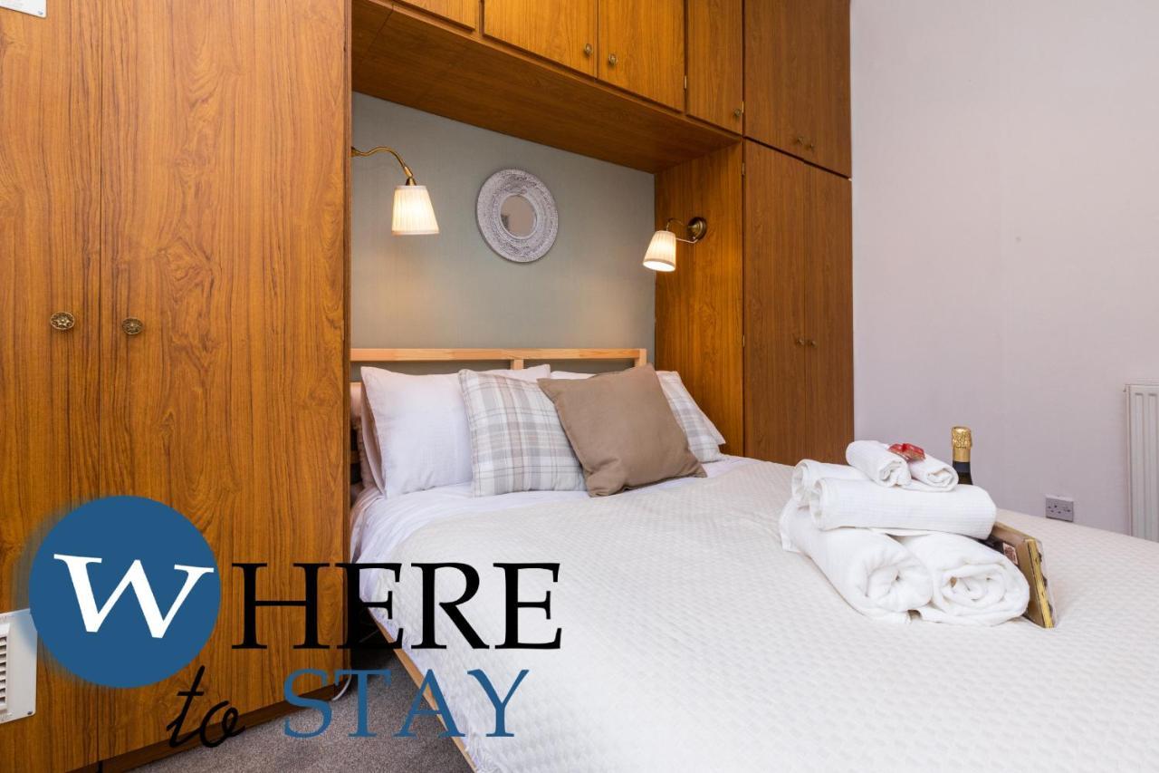 Wheretostay River Side *