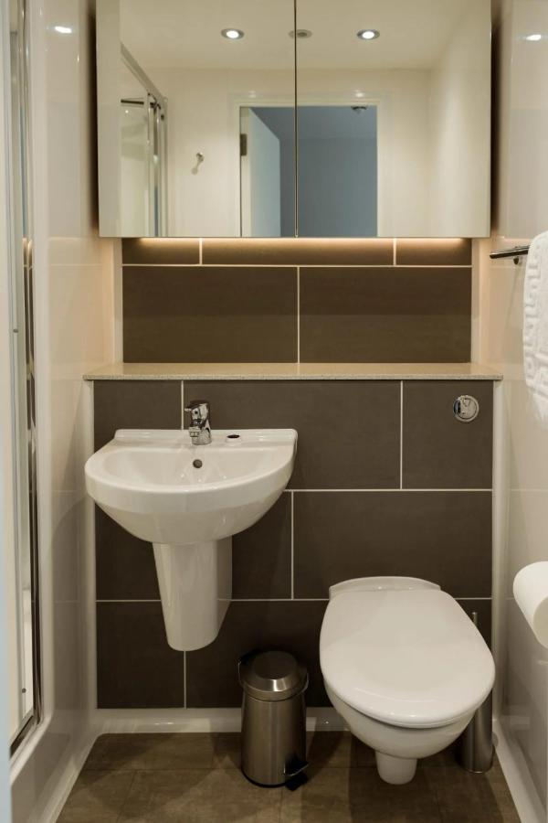 Apartment Chic And At The Point In