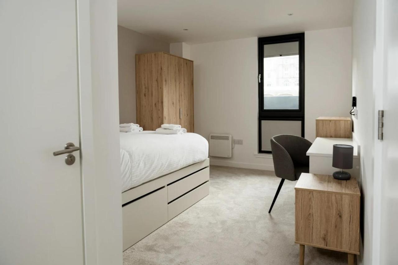 Apartment Chic And At The Point In
