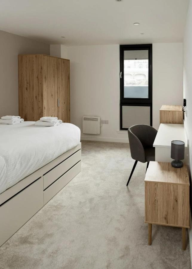 Apartment Chic And At The Point In