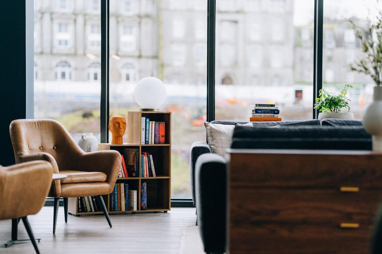 Apartment Chic And At The Point In Aberdeen