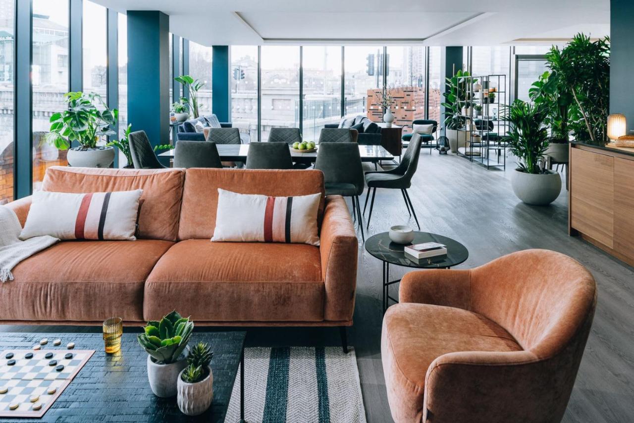 Chic And At The Point In Apartment Aberdeen