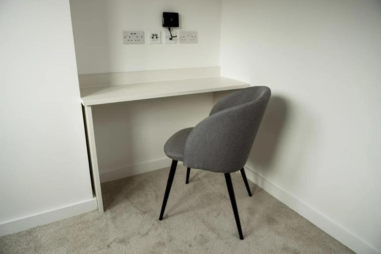Chic And At The Point In Apartment