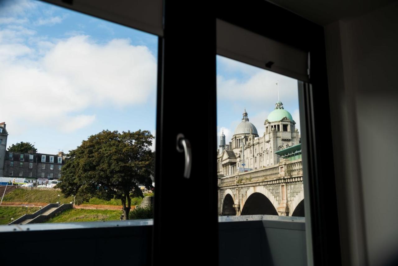 Apartment Chic And At The Point In Aberdeen
